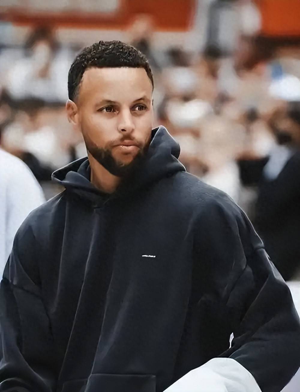 嗅觉而闻名 嗅觉而闻名