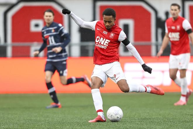 的贡献上 的贡献上