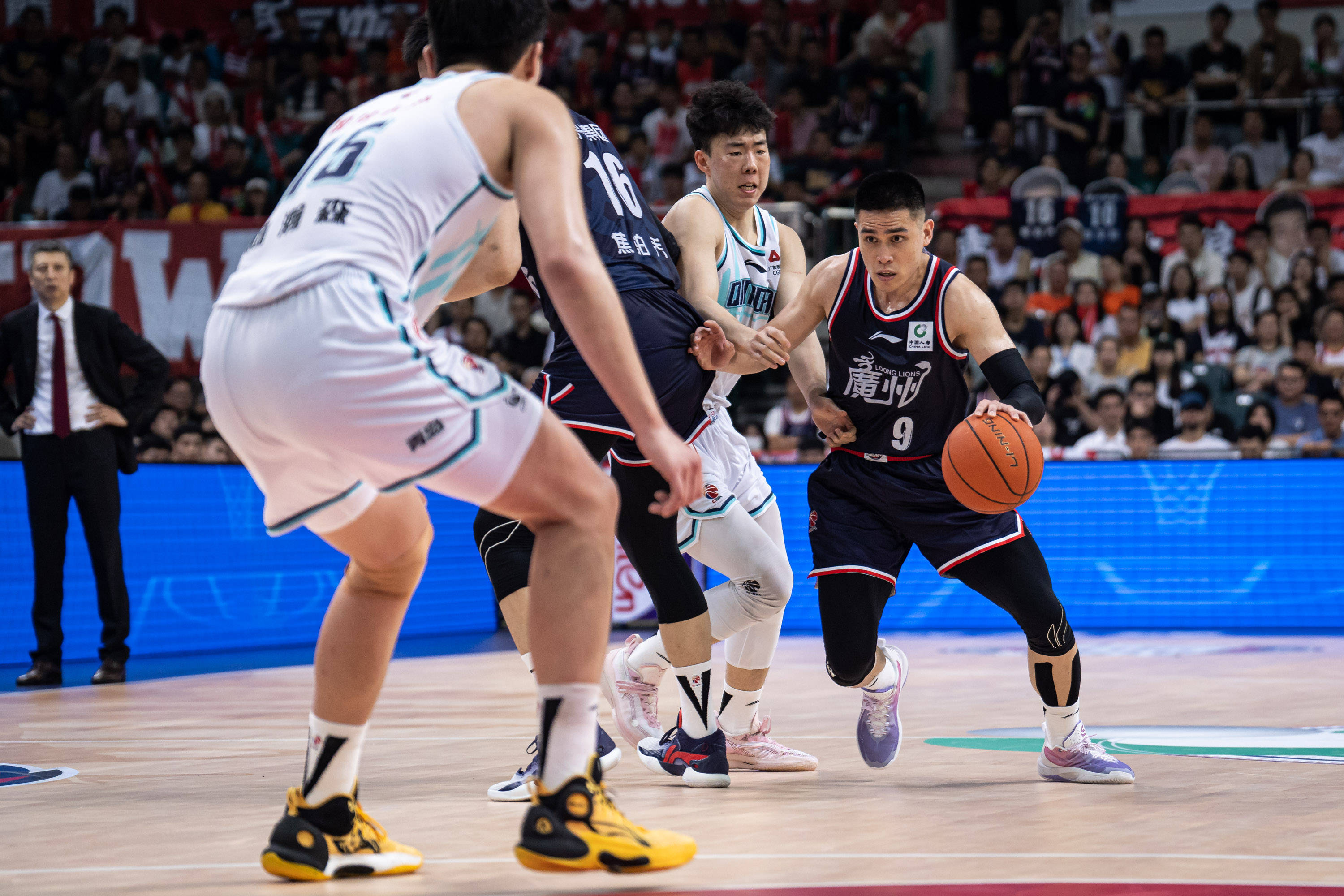 综合来看 综合来看